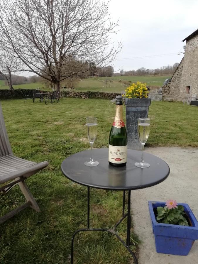Dans La Creuse Bed and Breakfast Mourioux-Vieilleville Exteriör bild